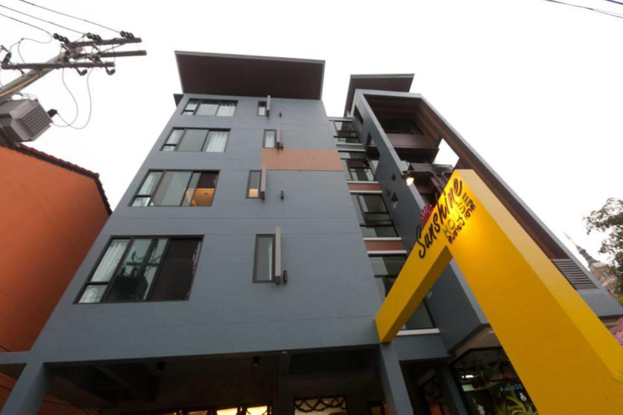 Oyo 233 Sunshine House Hotel Chiang Mai Eksteriør billede
