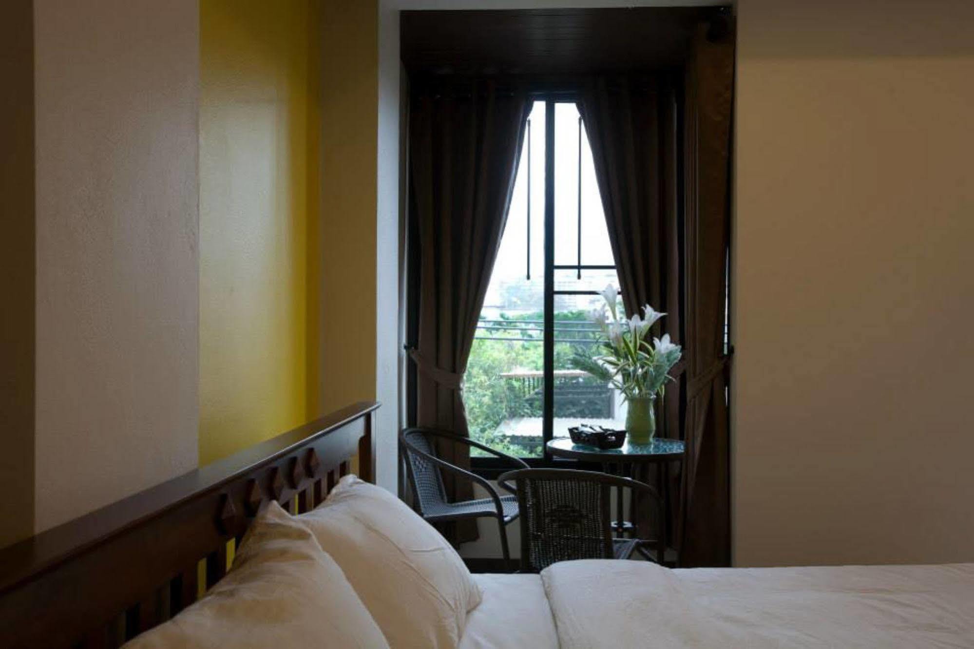 Oyo 233 Sunshine House Hotel Chiang Mai Eksteriør billede