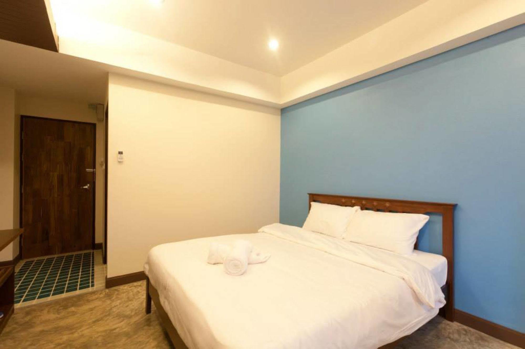 Oyo 233 Sunshine House Hotel Chiang Mai Eksteriør billede