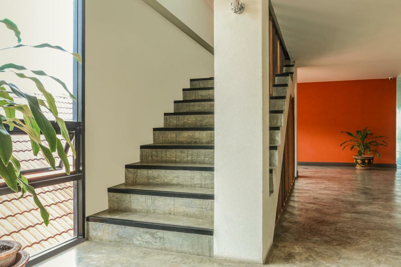 Oyo 233 Sunshine House Hotel Chiang Mai Eksteriør billede