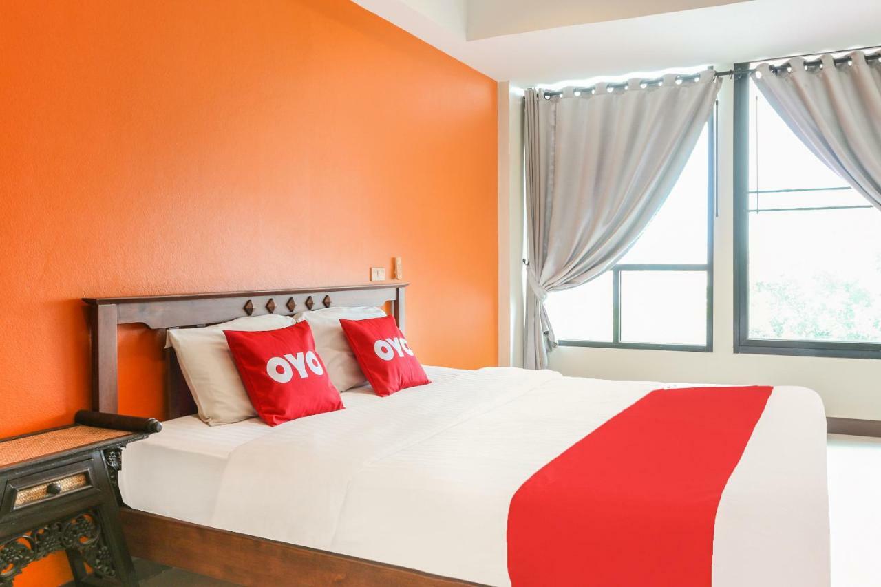 Oyo 233 Sunshine House Hotel Chiang Mai Eksteriør billede